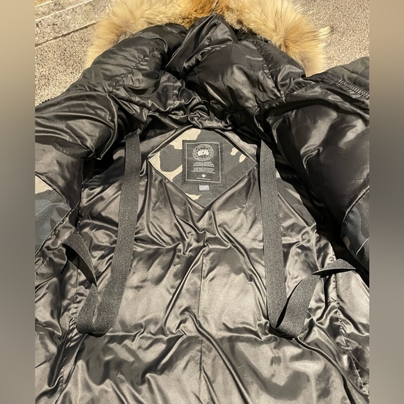 CANADA GOOSE Black Label Shelburne Parka Size S in Camouflage. - Picture 13 of 13